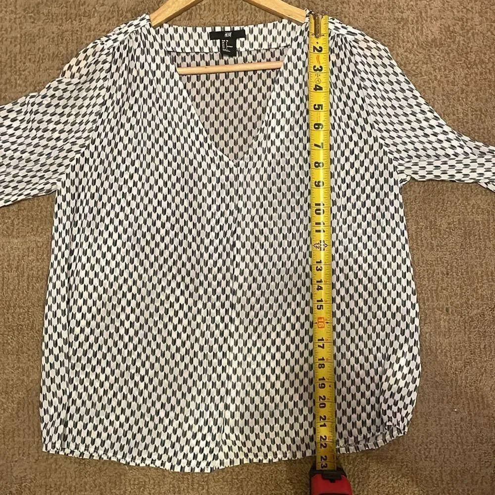 H&M Top  - Picture 9 of 9